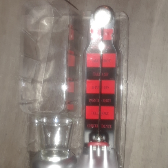 Bell Tower Drinking Game (never been used) - Picture 5 of 7